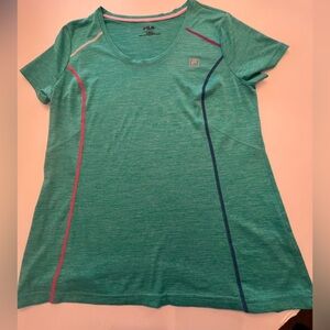 FILA SPORT SHORT SLEEVE POLYESTER TOP SIZE LARGE. TEAL/TURQUOISE   PATCH LOGO